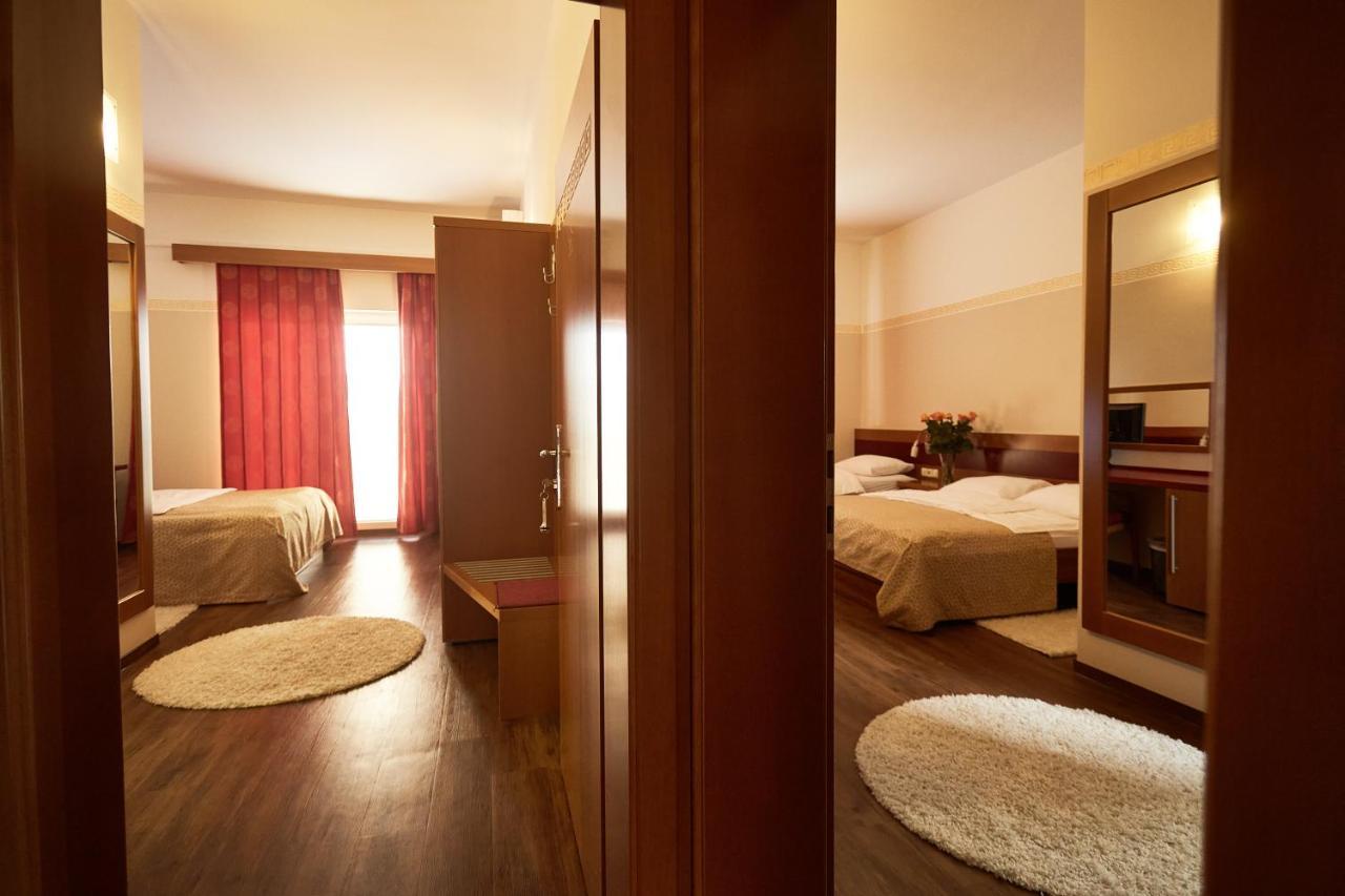 Hotel Vila Emei Марібор Екстер'єр фото