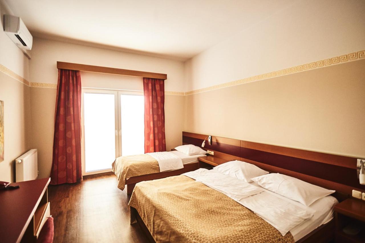 Hotel Vila Emei Марібор Екстер'єр фото