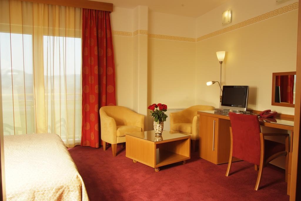 Hotel Vila Emei Марібор Екстер'єр фото