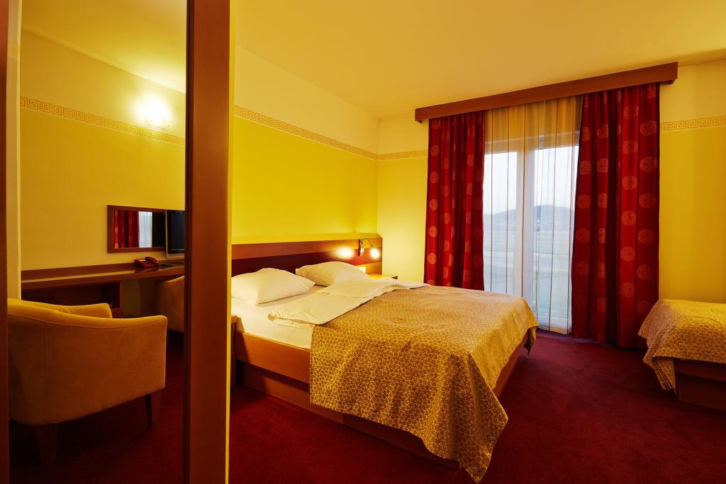 Hotel Vila Emei Марібор Номер фото