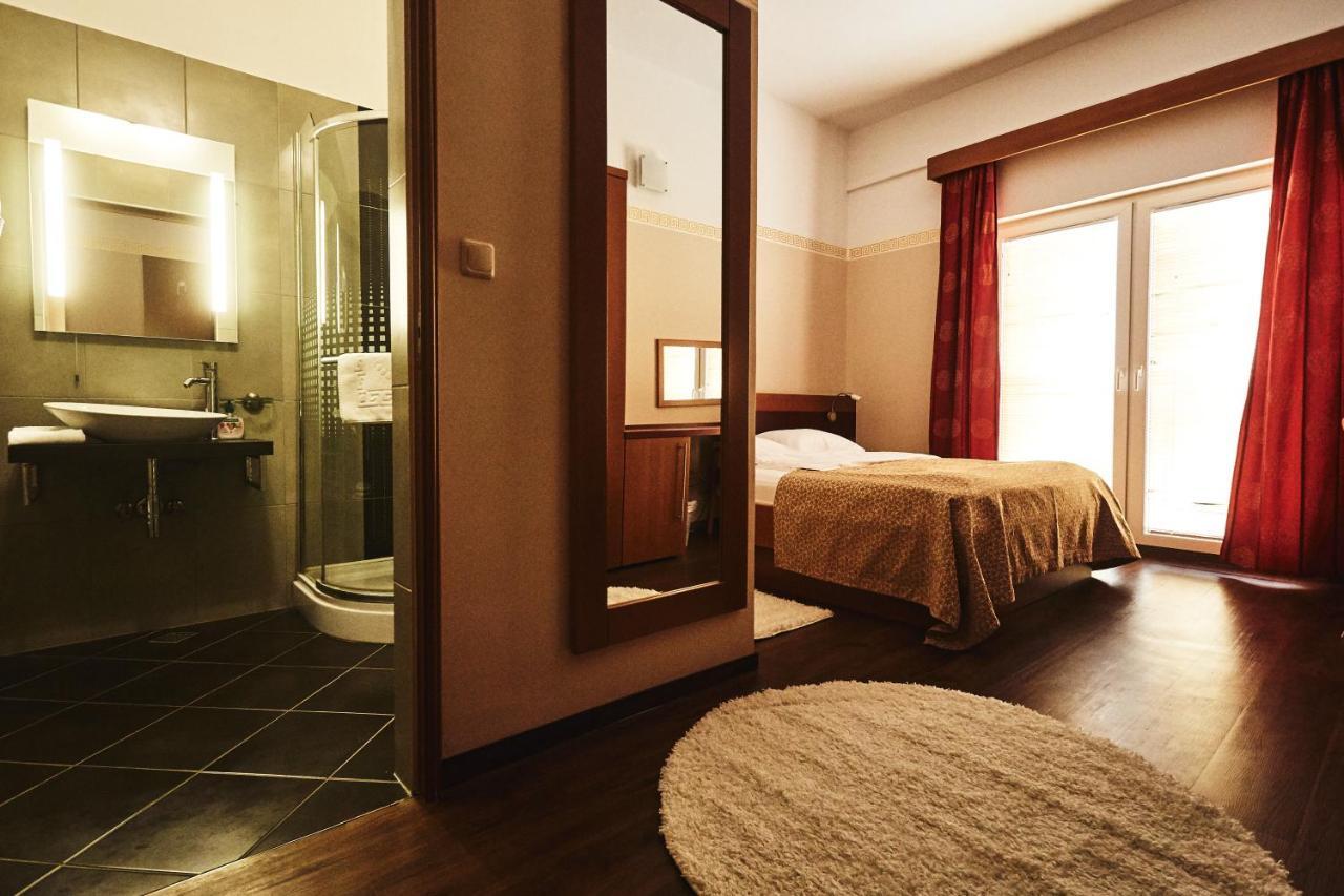 Hotel Vila Emei Марібор Екстер'єр фото
